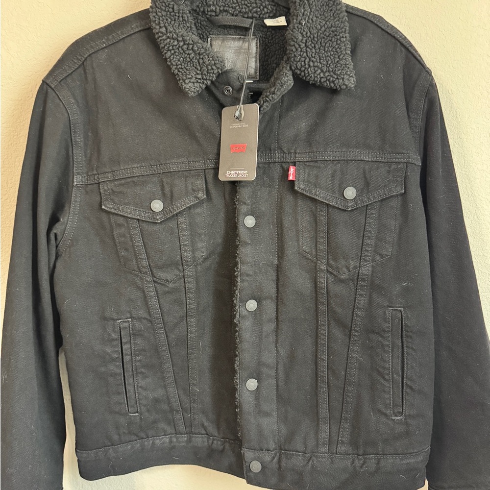 NWT Levi's Ex-Boyfriend Denim Trucker Jacket Large